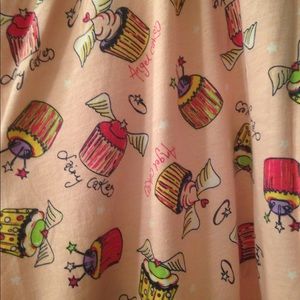 Flying Cupcakes! Pajama capris. Plus size. 2x  EUC